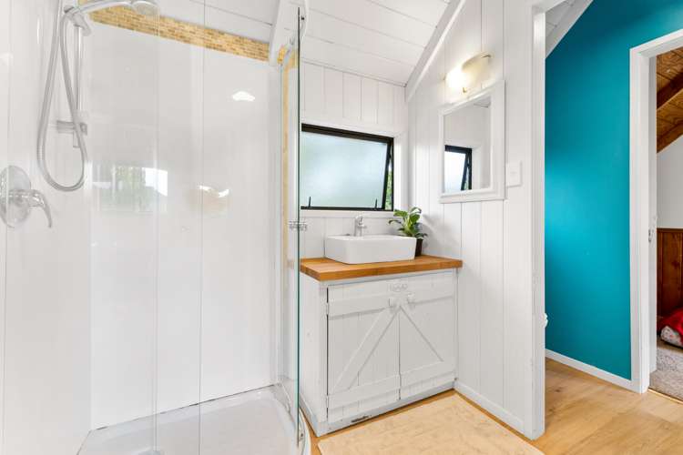 2 Janet Place Laingholm_18