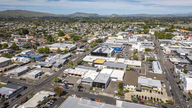 309 Avenue Road East Hastings Central_16