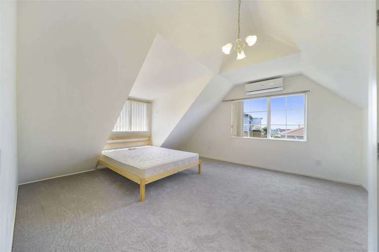 1B Highgrove Lane Totara Vale_6