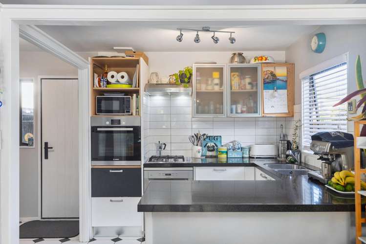 1/98 Owairaka Avenue Mount Albert_1