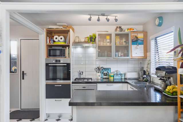 1/98 Owairaka Avenue Mount Albert_2