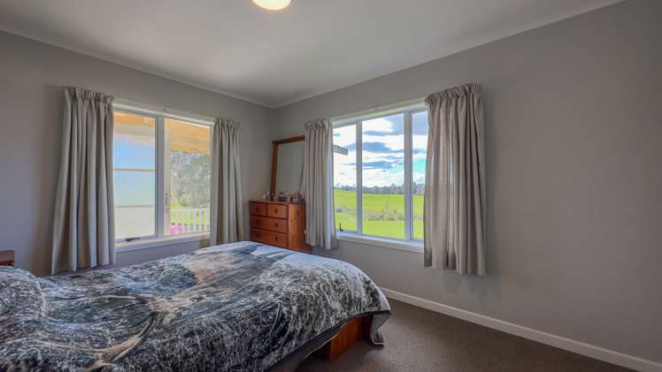 61 Cuff Road Kingseat_12