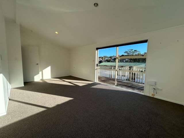 2/285 Vipond Road Stanmore Bay_1