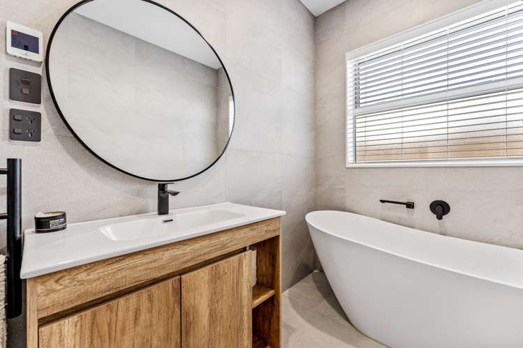 41 Ta Moko Drive Gulf Harbour_13