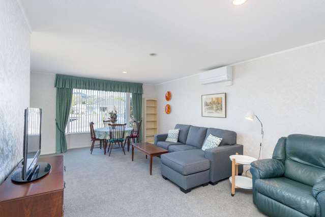 8/17 John Street Trentham_2