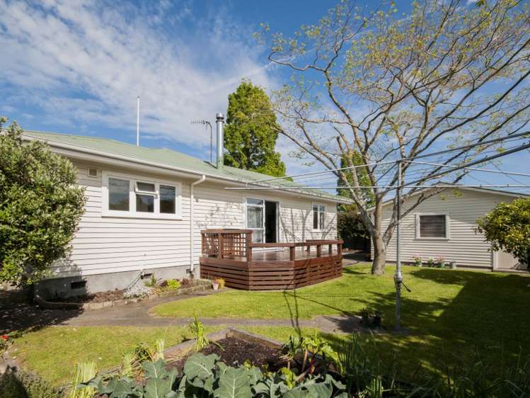 201 Caroline Place Mayfair_14