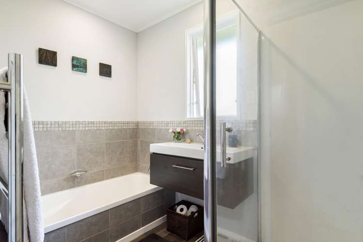 13 Prior Place Glendene_25