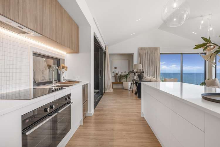 33 Whakamoenga Point Acacia Bay_6