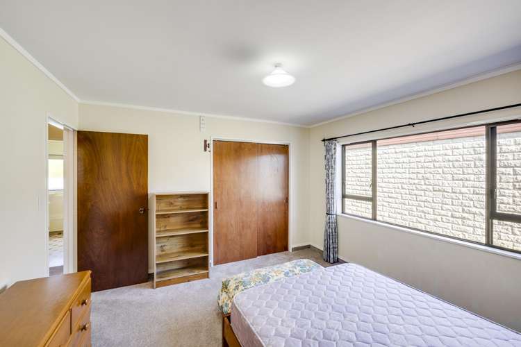 2/52 Avondale Road Taradale_11