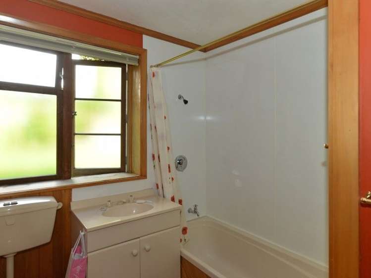 35 Whitby Road Britannia Heights_16