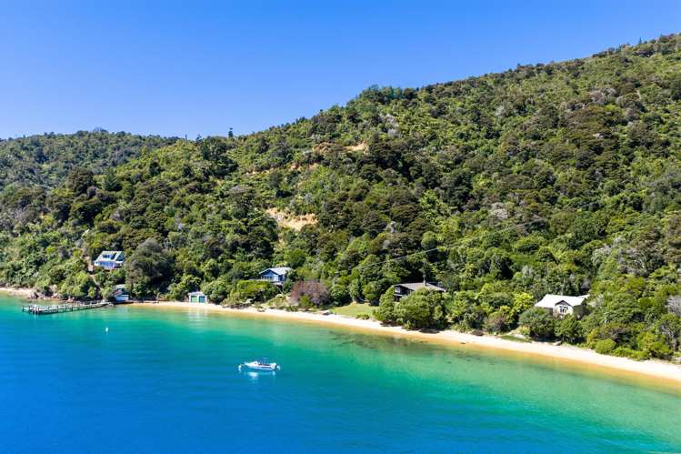 Lots 1 and 3/2787 Queen Charlotte Drive Queen Charlotte Sound_11