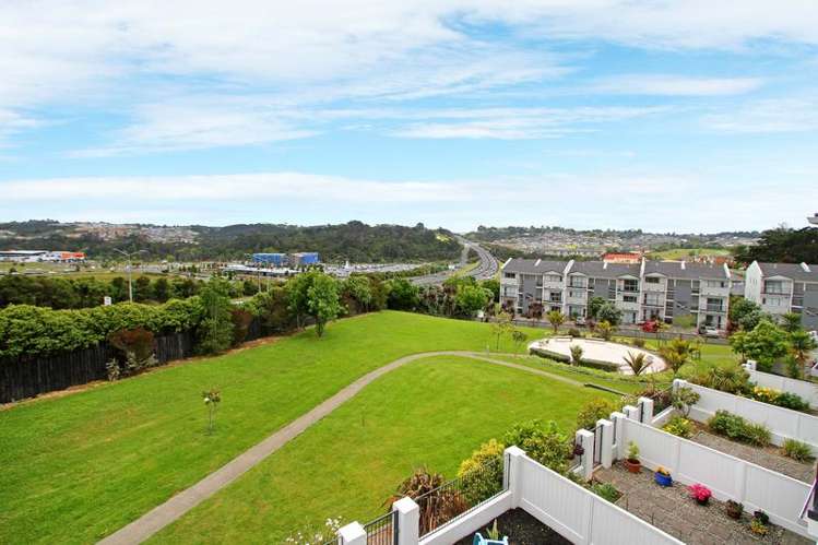 D12/60 Masons Road Oteha_12