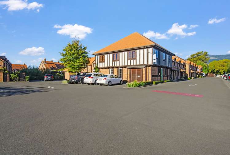 10/24 Quiet Woman Way Monaco_16