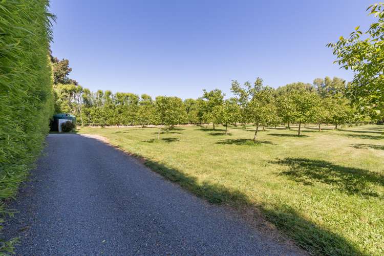 27 Guys Road Yaldhurst_17