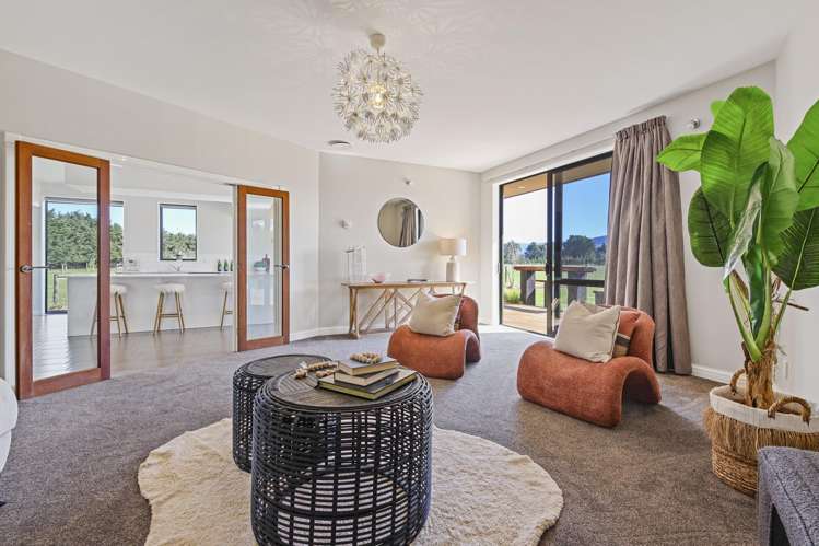 102 Glews Road Cust_14