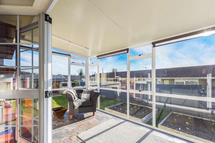 38 Farnham Drive Richmond_12