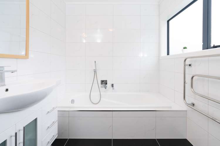 39 Vasanta Avenue Ngaio_14