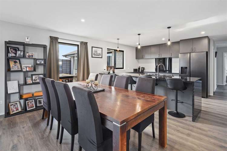 14 Quail Way Amberley_9