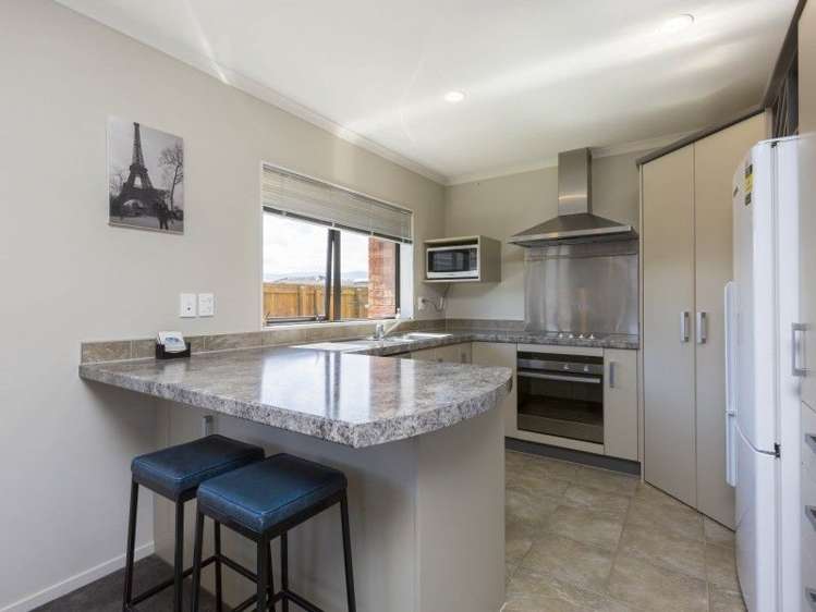 48 Percy Kinsman Crescent Riverstone Terraces_7