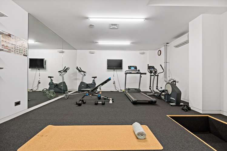 5 Fenton Circus Orakei_24