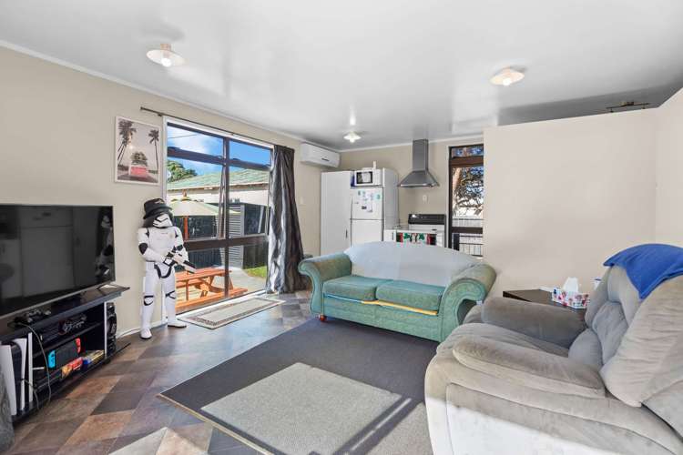 55 Bedford Avenue Gonville_16