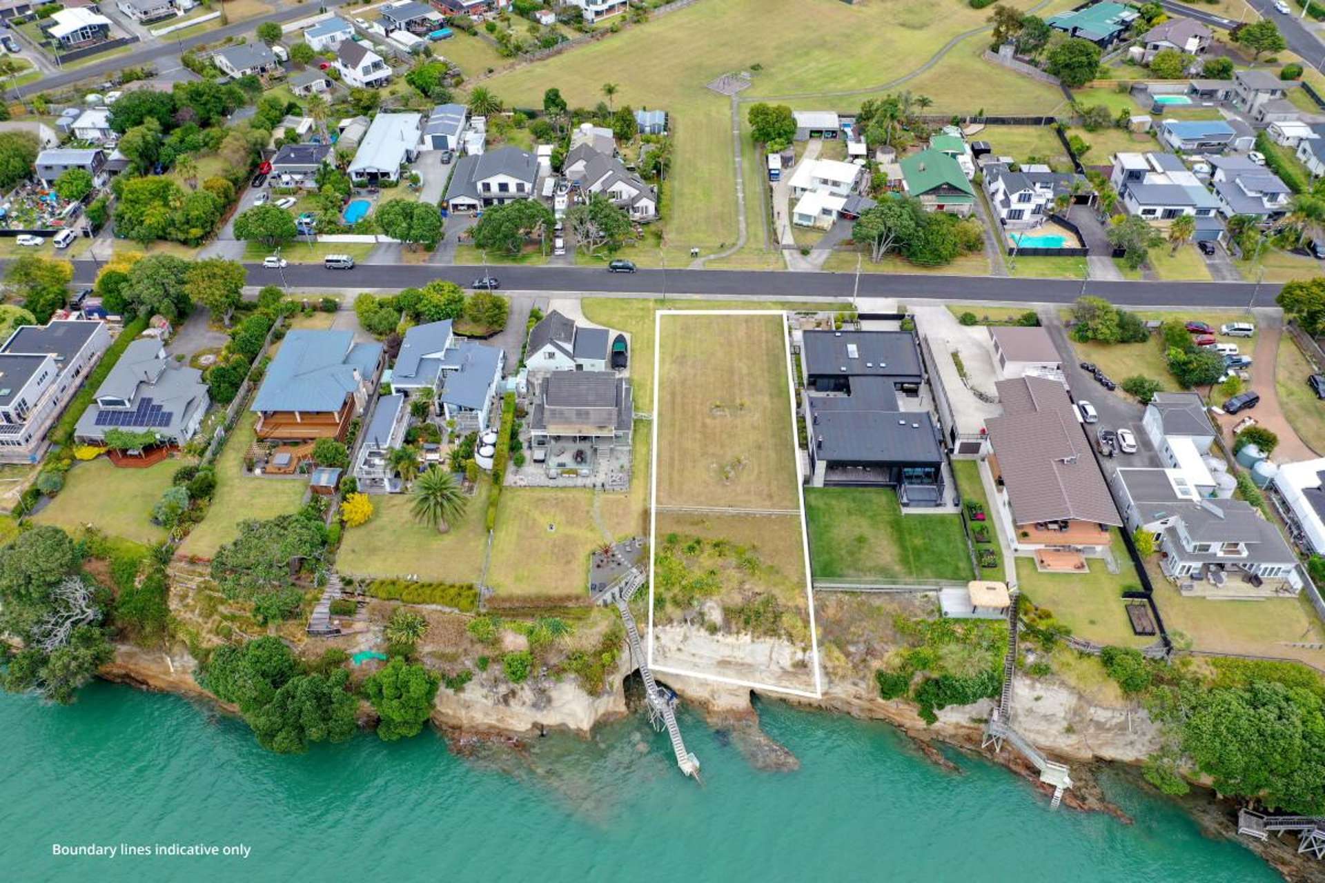 39 Pohutukawa Road Beachlands_0