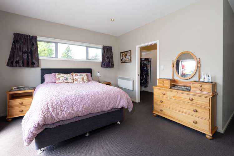 8 Somerset Grove Allenton_14