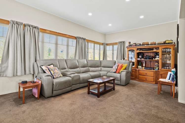 50 Kath Henry Lane Drury_9