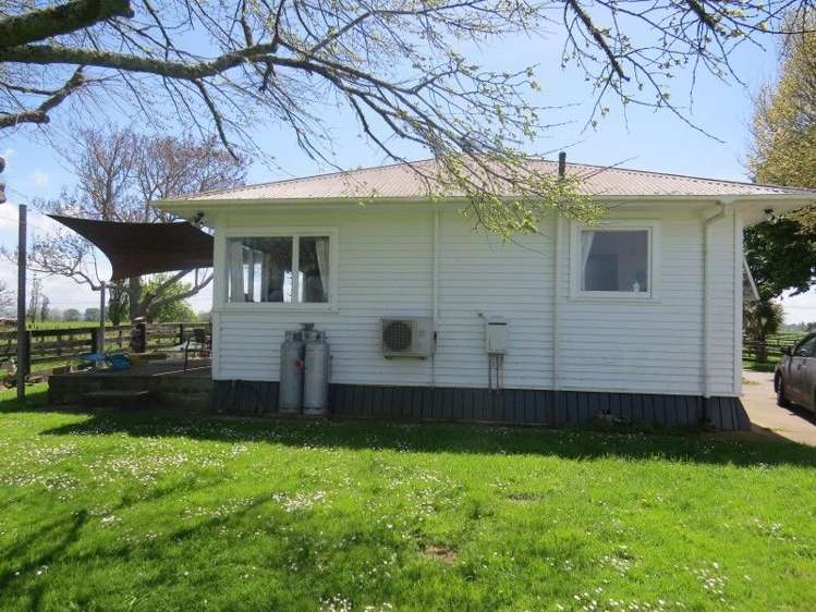 11 Cochrane Road Ngahinapouri_9