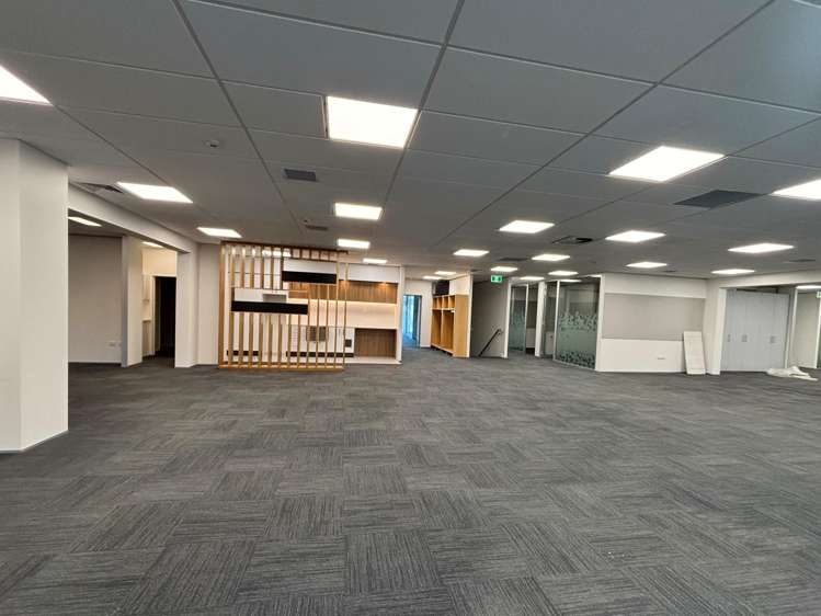 92 Russley Road Russley_1