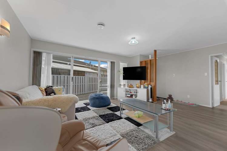12 Suwyn Place Weymouth_14