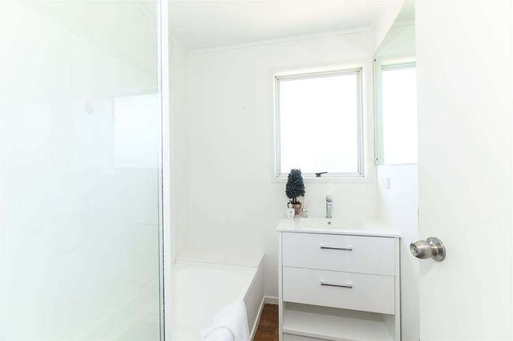380 East Coast Road Sunnynook_8