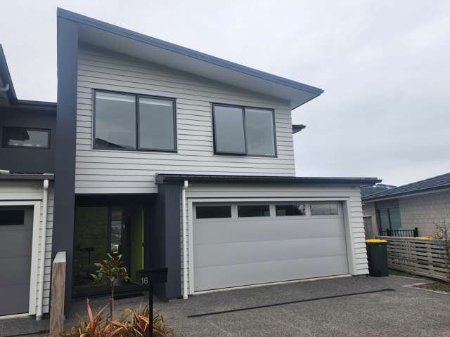 16 Omaka Place Aotea_1