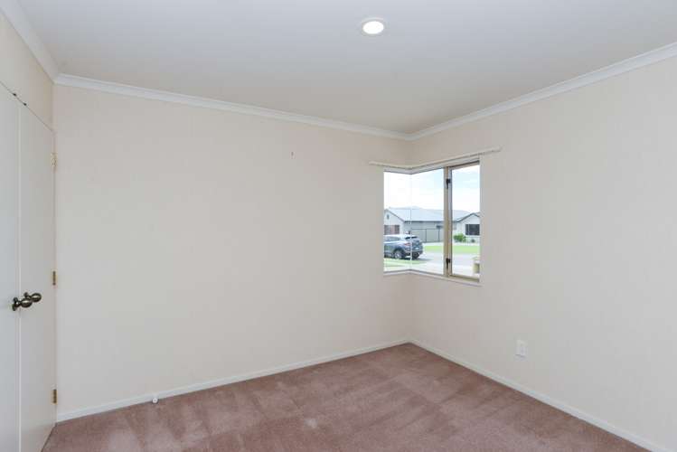 8 Forbury Way Taradale_7