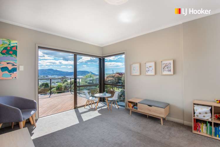 100 Easther Crescent Kew_5