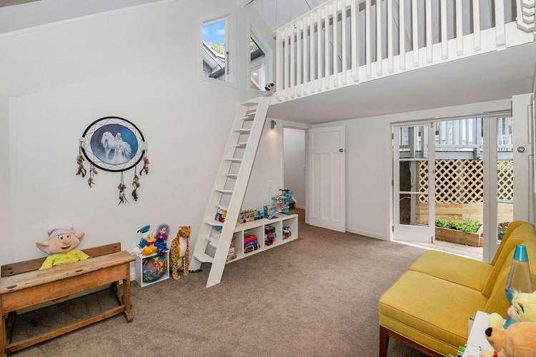 82 Laingholm Drive Laingholm_10