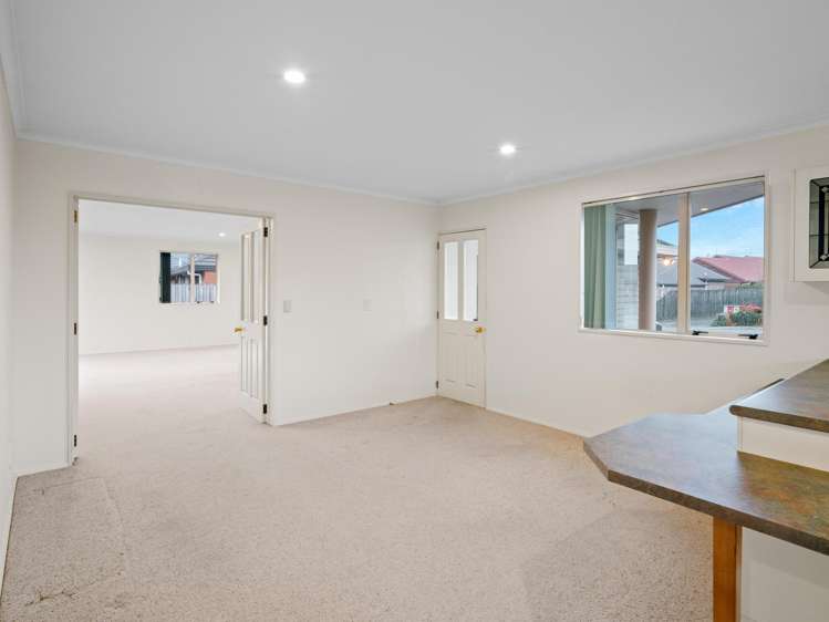 4 Netherby Lane Shirley_6