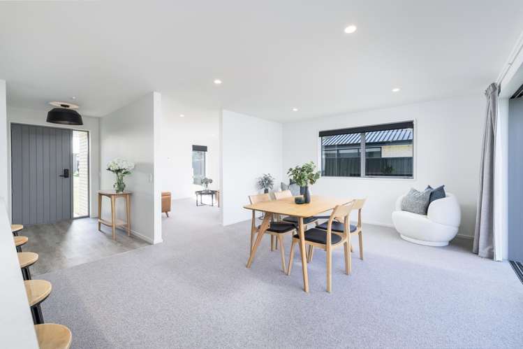 1 Strawberry Lane Waimate_4