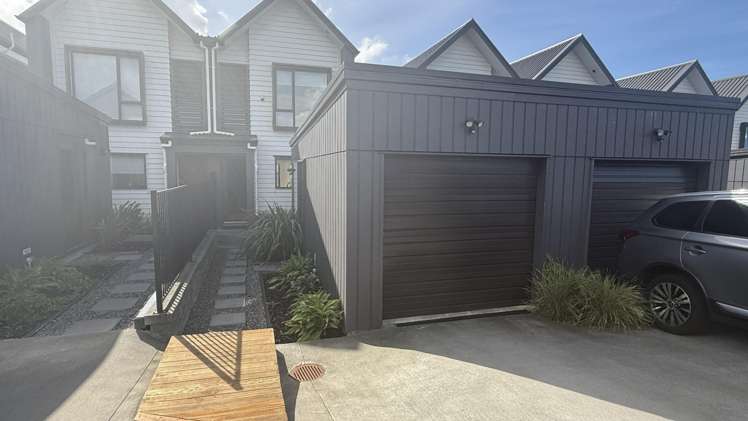 4/3 Walsh Road Milldale_25