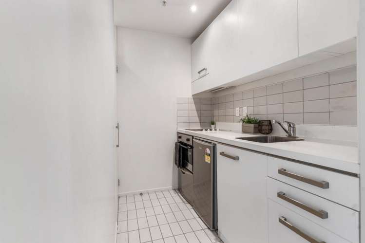 1607/10 Waterloo Quadrant Auckland Central_3