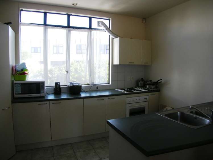 8/17 Lyon Avenue Mount Albert_2