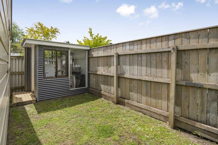 11 Dewsbury Grove Wainuiomata_17