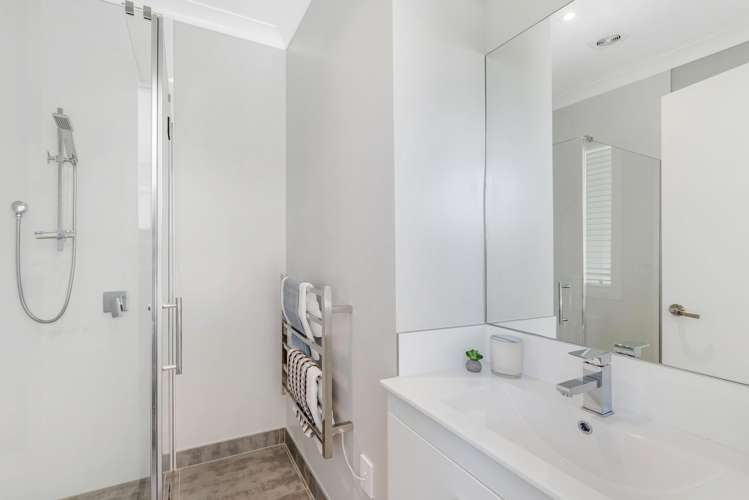 8 Verley Rise East Tamaki Heights_28