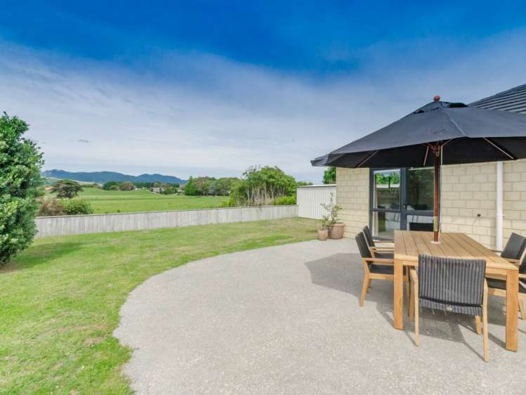 82 The Drive Paraparaumu Beach_15
