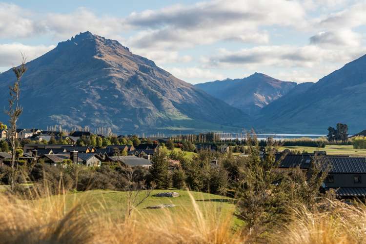 10 Falconer Rise Jacks Point_9