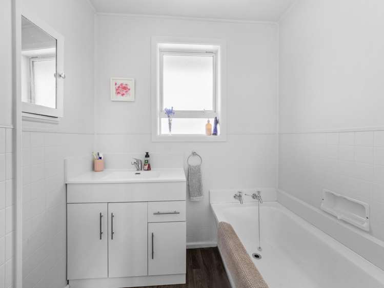 76 Allens Road Allenton_12