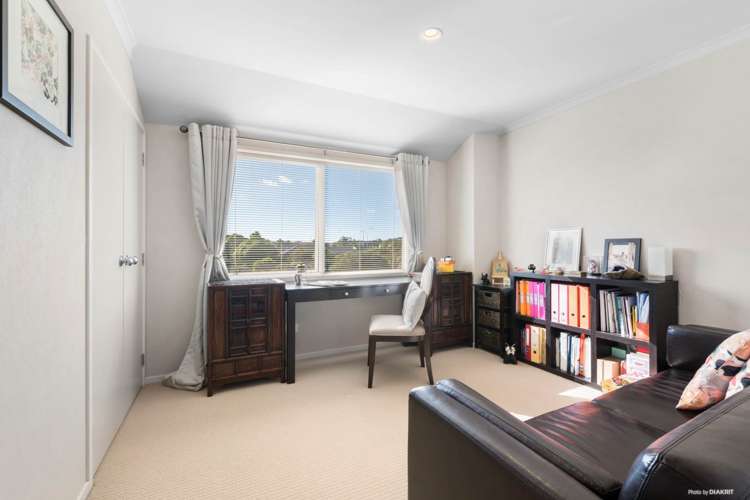 27 Savona Drive Flat Bush_9