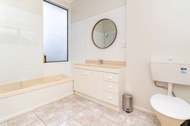 4 Hamilton Court Milton_27