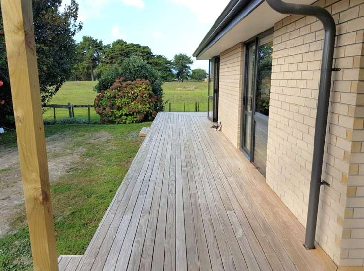 32 Manaia View 2010_1
