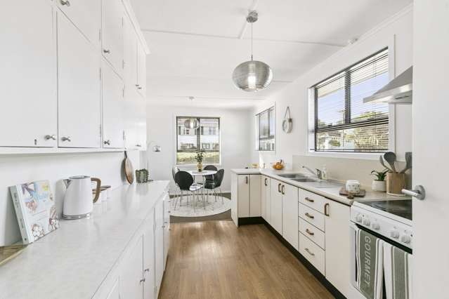 11b Greer Crescent Tawa_3